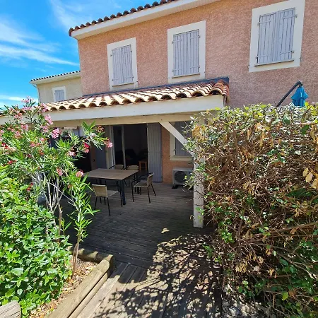 Maison En Sur Les Hauteurs De *