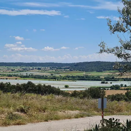 Maison En Sur Les Hauteurs De Сasa de vacaciones
