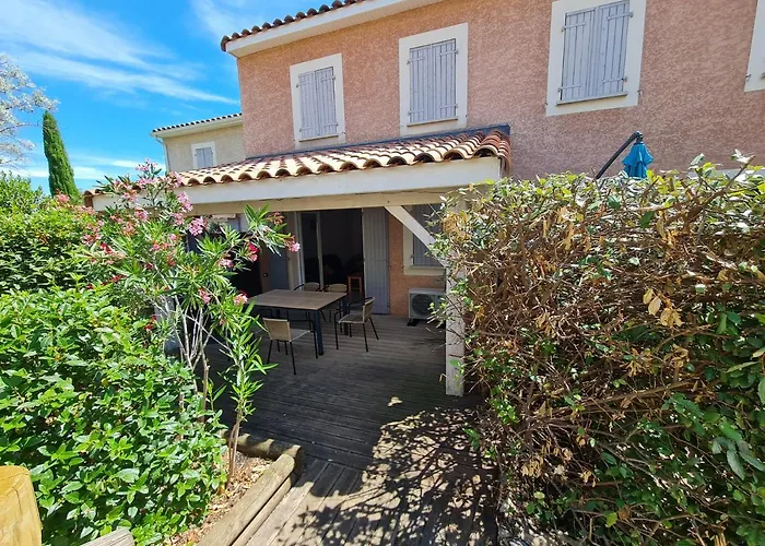 Maison En Sur Les Hauteurs De *